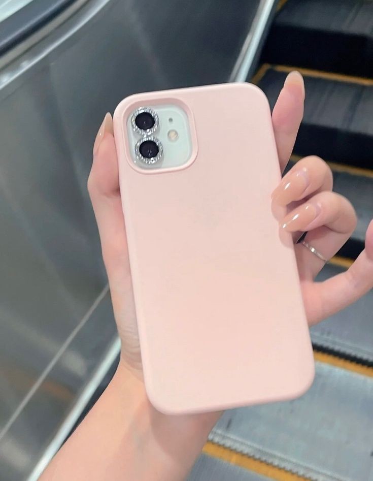 EU01ZEL's tweet photo. ˙✧˖°📸⋆｡˚ you’ve unlocked zelena’s phone! let’s scroll through his photo gallery! https://t.co/KKQomBV16c