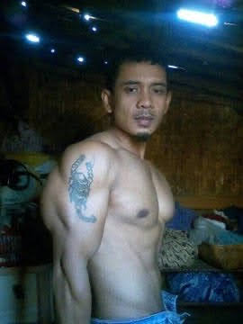 blackmages1997's tweet photo. mas Budi, kuli muscle ga kuat nahan sange https://t.co/GVgpkTwo1z