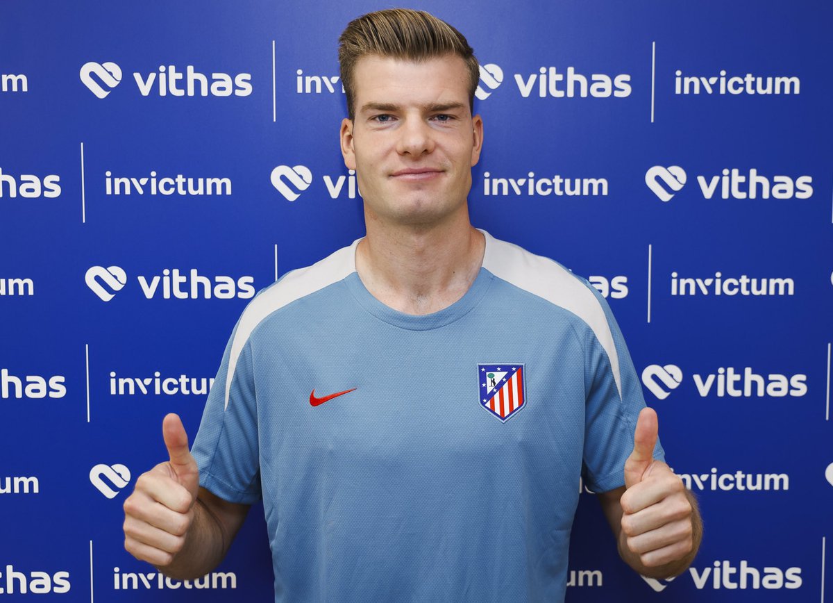 FabrizioRomano's tweet photo. 🔴⚪️🇳🇴 Official, confirmed. Alexander Sørloth signs in as new Atlético Madrid player from Villarreal.

€30m fixed fee plus add-ons, confirmed. https://t.co/Or11j9JLh2