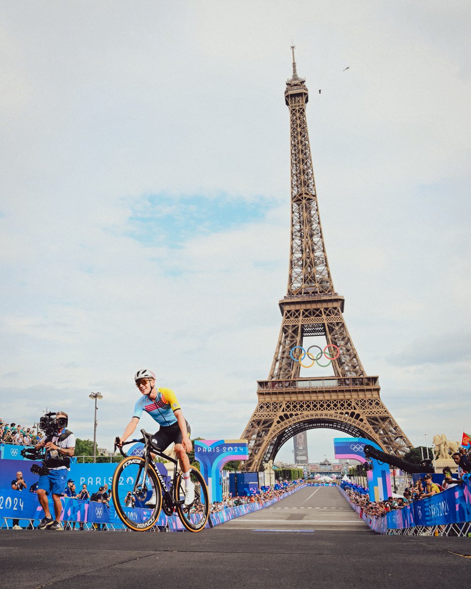 rscanderlecht's tweet photo. Iconisch. 💜🇧🇪 #Paris2024 https://t.co/flOCQGSmvG