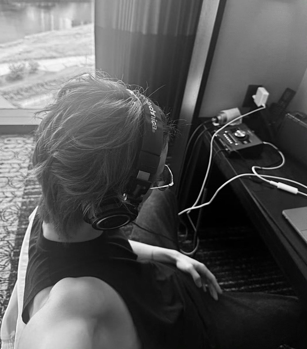 ม้าคลีวัย 24                                      ม้าคลีวัย 25