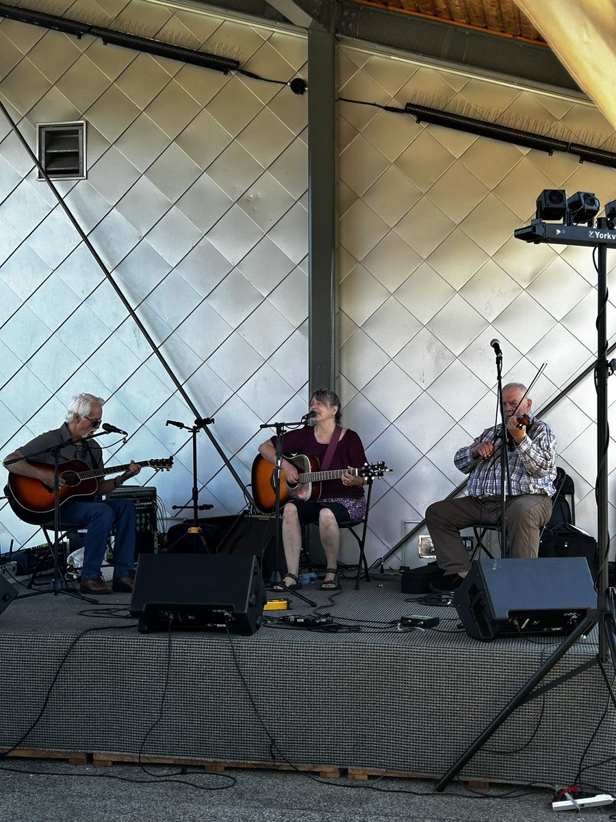 TheEagle973's tweet image. #ComoxNauticalDays are back! Check out Comox Marina Park all weekend for family fun! A Giant Artisan Market, a Kids Zone, Food Trucks, Live Music, Sail Boat Races and more. - Jake #ComoxBC #BCLongWeekend #FestivalWeekend #CourtenayBC