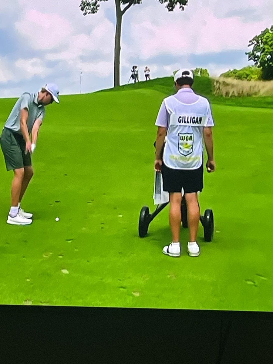 Joe_Etter's tweet image. If you want to be taken seriously as a caddie there are certain things you just can’t do.  Couple of examples in this photo