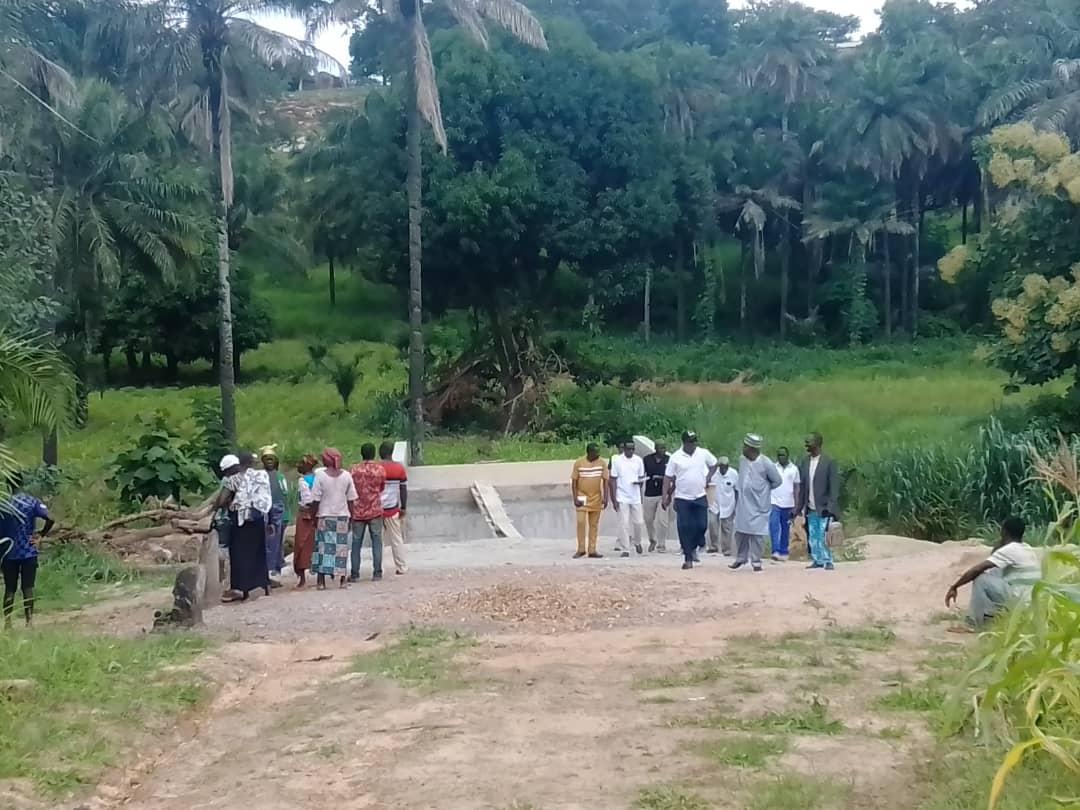 AtiotaTouni's tweet image. Pour donner de l'eau potable à nos populations dans un quartier enclavé du village d'#Amondé à #Défalé, la mairie a réalisé un dalot. 
Nous avons reçu la visite des contrôleurs (TP, Contrôleur financier, trésorier de la préfecture, ). 
@2Doufelgou @EchosCommunesTg @fct228