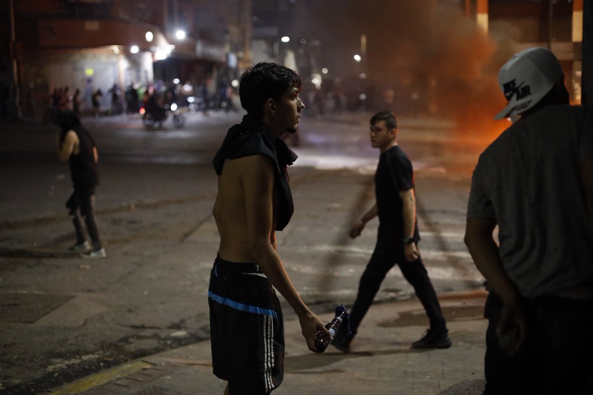 hojillasilva's tweet image. ‼️ LISTA DE DAÑOS Y HECHOS VIOLENTOS OCASIONADOS POR LOS GRUPOS DE LA EXTREMA DERECHA EN VENEZUELA.

❎12 universidades del país incluyendo la UCV
❎7 escuelas de educación inicial
❎21 escuelas de educación primaria 
❎34 liceos
❎6 centros de diagnóstico integral
❎Un centro de…