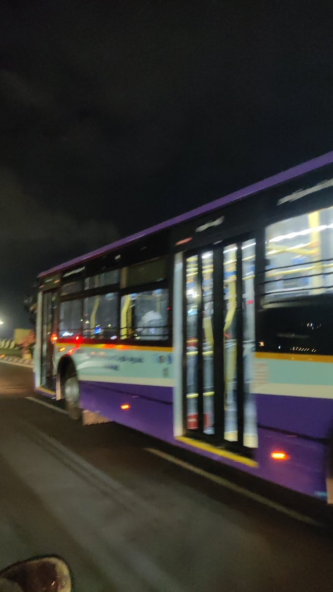 ani_rangan's tweet photo. At last..  new low floor bus to be launched in Chennai..Saw this new MTC Bus for Chennai at Kathipara Flyover.. Looking Awesome @MtcChennai @tnstcbus @PTTVOnlineNews @ThanthiTV @arasubus @UpdatesChennai 
Hope @MtcChennai introduces more Electric and double decker buses in Chennai https://t.co/ASjGytd4EW