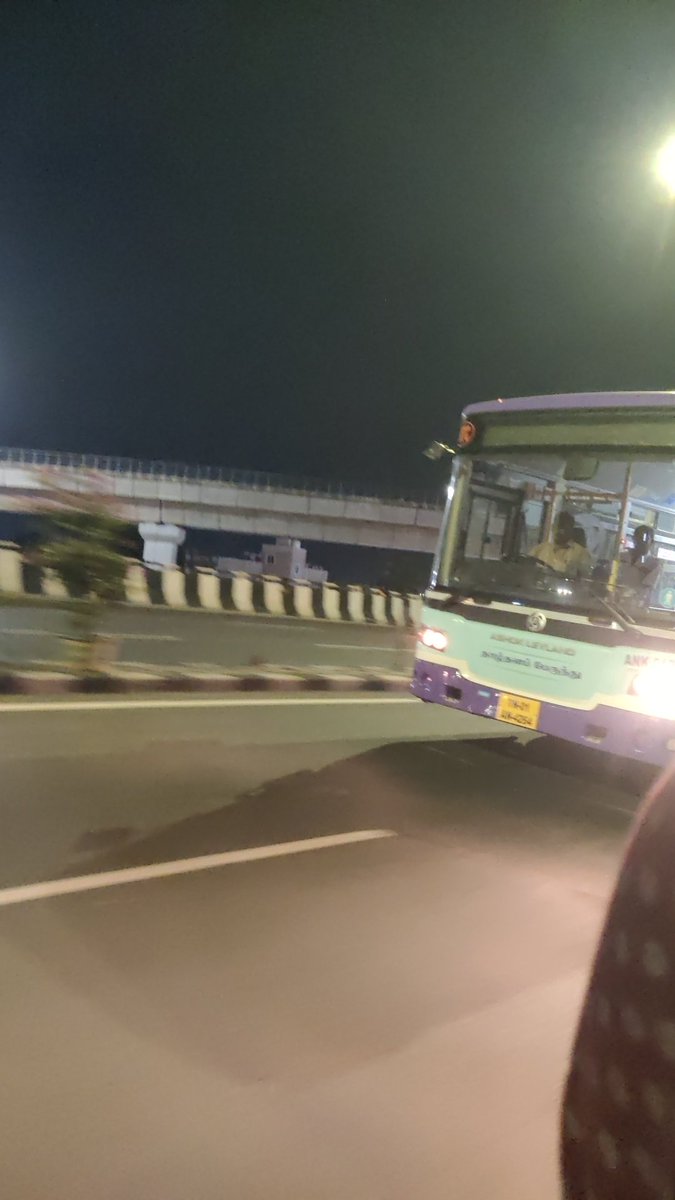 ani_rangan's tweet photo. At last..  new low floor bus to be launched in Chennai..Saw this new MTC Bus for Chennai at Kathipara Flyover.. Looking Awesome @MtcChennai @tnstcbus @PTTVOnlineNews @ThanthiTV @arasubus @UpdatesChennai 
Hope @MtcChennai introduces more Electric and double decker buses in Chennai https://t.co/ASjGytd4EW