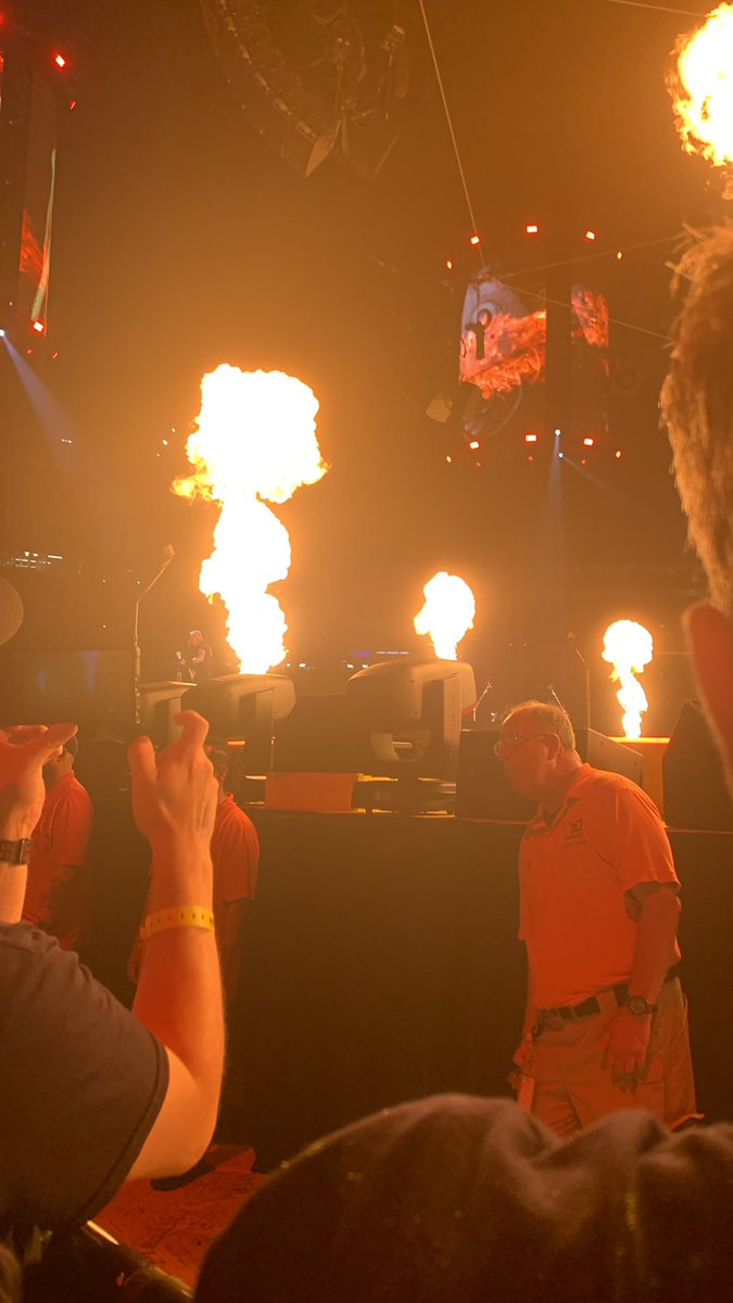 cha0tic666's tweet photo. I think night 1 went well :] https://t.co/62G8qjEIzh