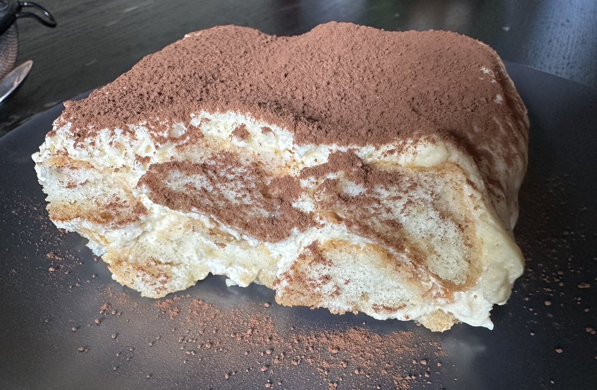 Le stream d’hier ayant fini en atelier cuisine, on a enfin pu déguster le résultat pour le goûter et c’est super bon ! #tiramisu