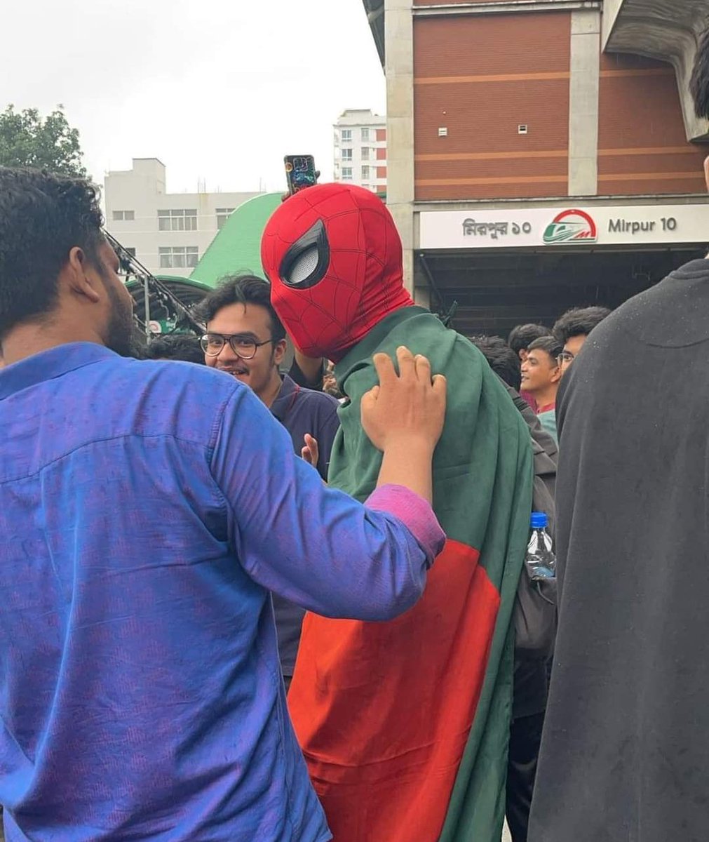 sakib_tastic's tweet photo. From common folks to social vigilantes. all have united and come down to the streets all over the country to protest against in justice. we have only one demand alone. that is:

STEP DOWN FASCIST HASINA https://t.co/AE7aTab364