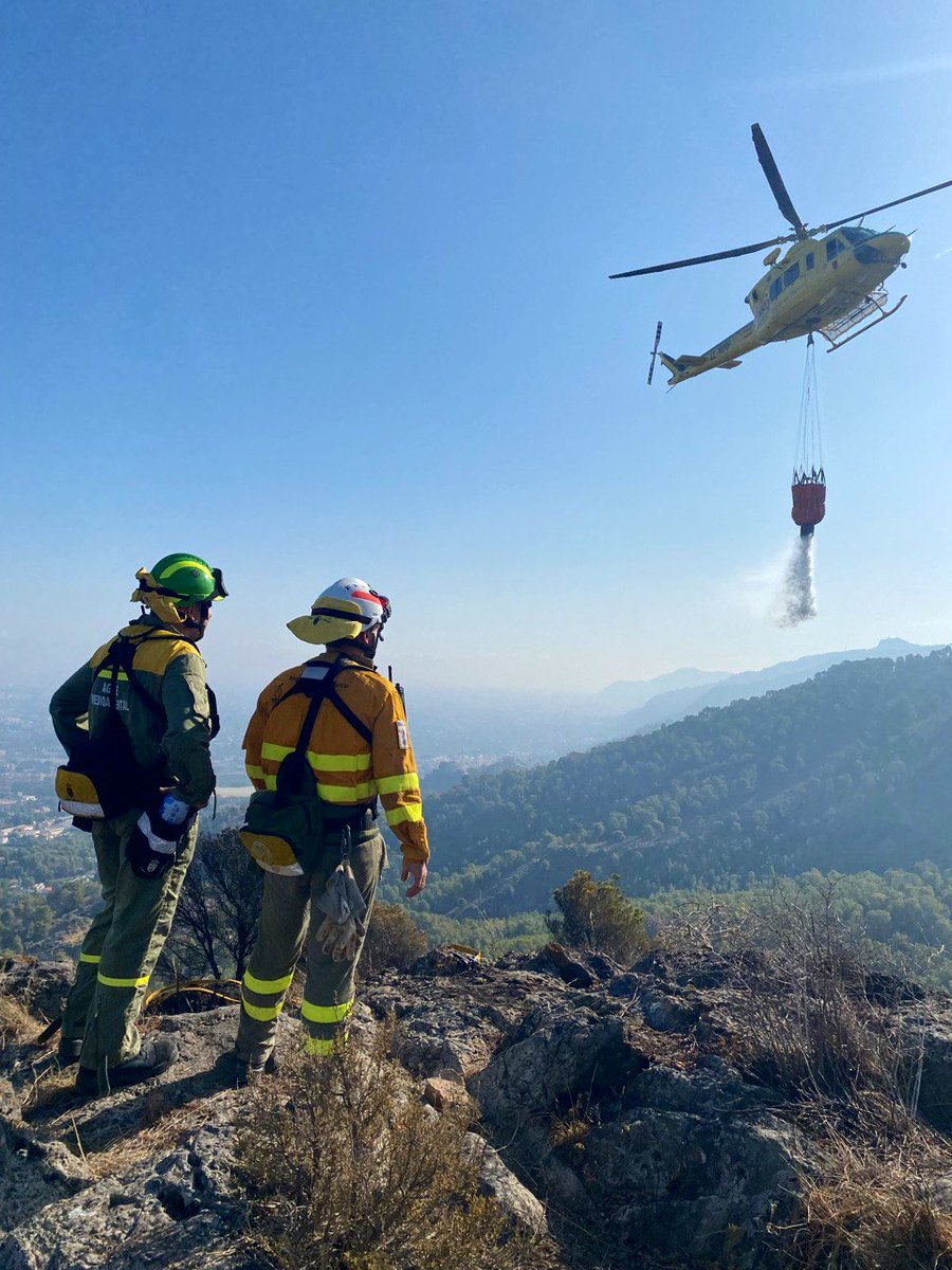 defensaforeMUR's tweet photo. [RESUMEN INTERVENCION]

01.08.24-03.08.24
#IFElSequen @ElVallePR

➡️ Superficie: 13,3 ha
➡️Recursos: 138 pax

🔸18 @aamm_murcia
🔸14 Brigadas: #BRIFOR #BIR #BRIMUR #BRIHELI
🔸6 #TEX
🔸18 Técnicos-analistas #BRITEC
🔸 5 medios aéreos

Gracias a todos
@aamm_murcia @MurciaForestal https://t.co/o61iRYUc7k