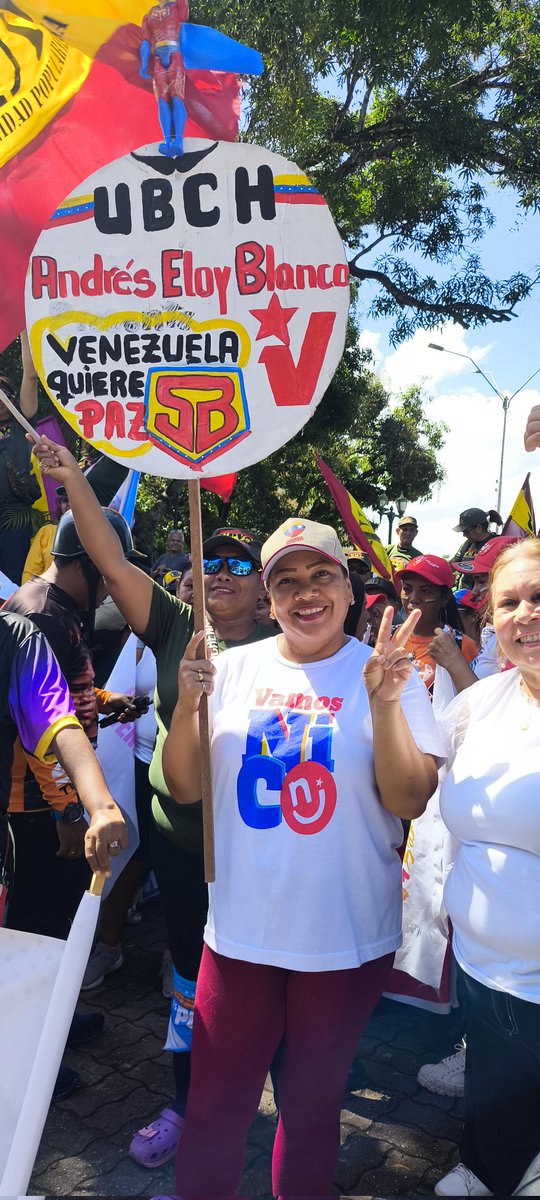 PSUV AMAZONAS (@psuvamazonas_) on Twitter photo 🕊️AMAZONAS EN PAZ
🇻🇪BOLIVARIANOS | Pueblo chavista salió masivamente en las calles en Rodada Motorizada y concentración contundente en la Plaza Bolivar.
Amazonas quiere Paz, defiende la Victoria de <a href="/NicolasMaduro/">Nicolás Maduro</a>
<a href="/PartidoPSUV/">PSUV</a>
<a href="/dcabellor/">Diosdado Cabello R</a>
<a href="/pinfantea/">Pedro Infante A.</a>
#PuebloValienteEnVictoria 🕊️AMAZONAS EN PAZ
🇻🇪BOLIVARIANOS | Pueblo chavista salió masivamente en las calles en Rodada Motorizada y concentración contundente en la Plaza Bolivar.
Amazonas quiere Paz, defiende la Victoria de <a href="/NicolasMaduro/">Nicolás Maduro</a>
<a href="/PartidoPSUV/">PSUV</a>
<a href="/dcabellor/">Diosdado Cabello R</a>
<a href="/pinfantea/">Pedro Infante A.</a>
#PuebloValienteEnVictoria