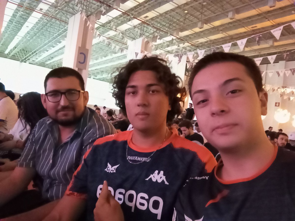 <a href="/Degomegoo/">Deniz Eren Gündüz</a> 
<a href="/CasterEagle/">Erdem Özkan</a>