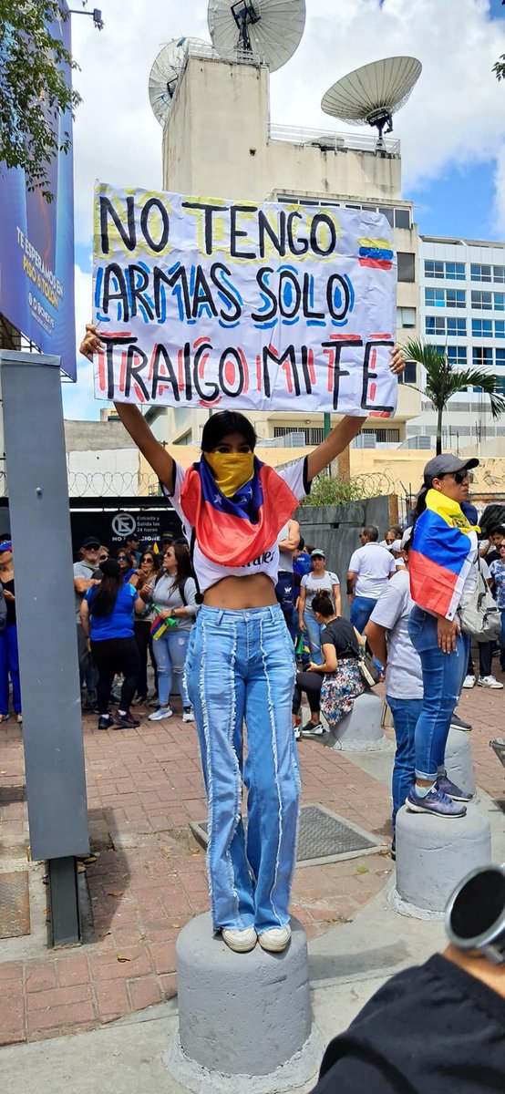 UHN_Plus's tweet image. 🇻🇪 | "No tengo armas, solo traigo mi fe".