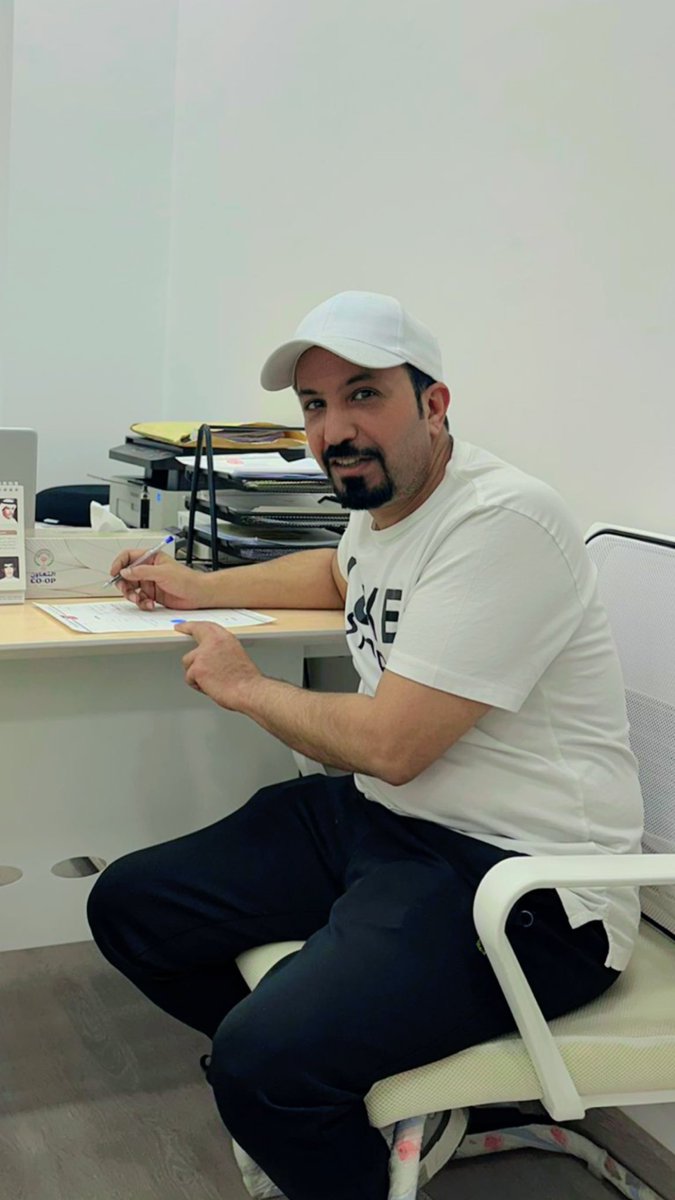 تم بفضل الله توقيع عقد تدريب فريق المبارزة مع نادي الكويت الرياضي.
أشكر إدارة نادي الكويت على هذه الثقة الغالية ، نسأل الله التوفيق بالموسم القادم مع العميد.🇰🇼