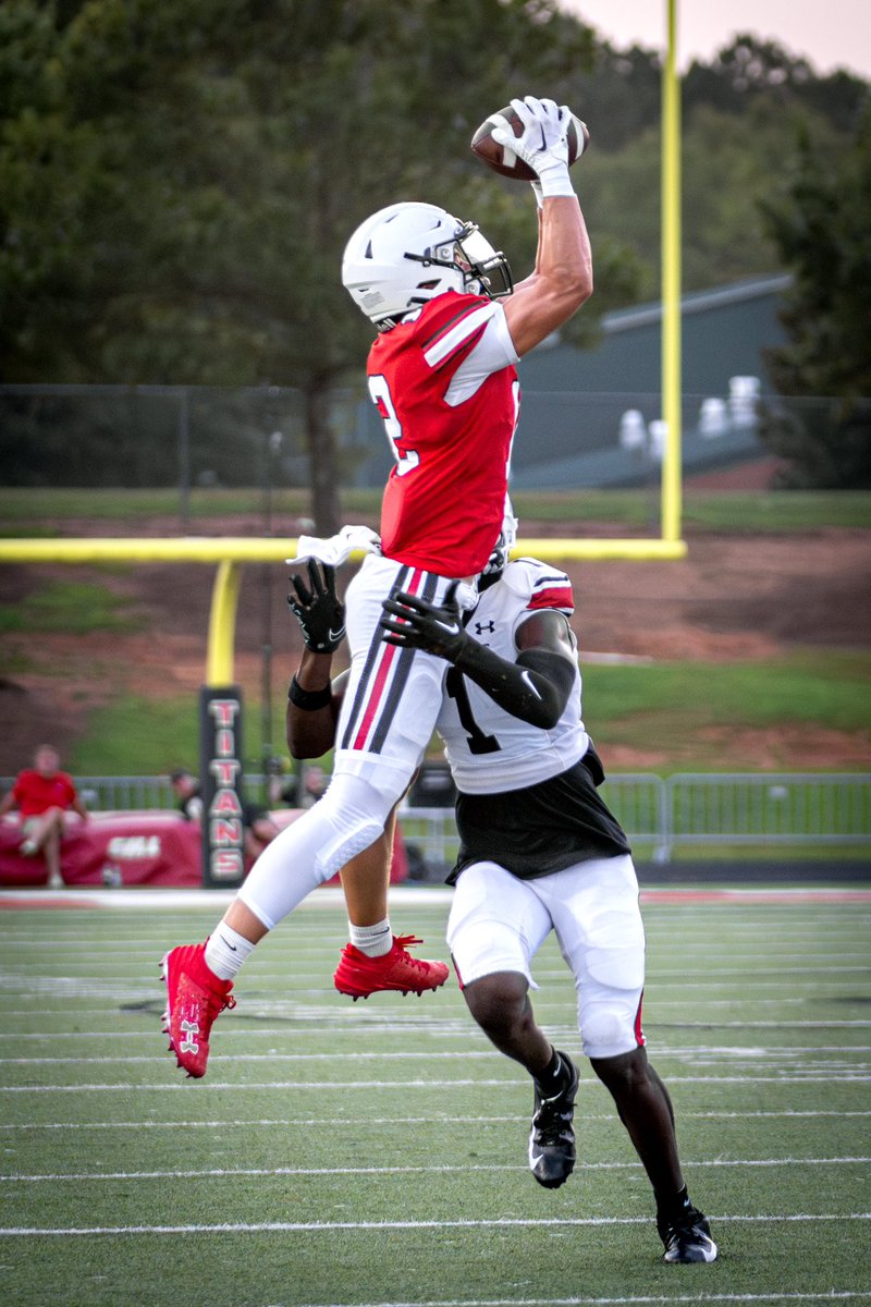 Felt amazing to be back under the #FridayNightLights last night for a scrimmage between <a href="/NOHSFootball/">North Oconee Football</a> vs Loganville.

But I prob didn't feel as good as <a href="/landon_roldan/">Landon Roldan</a> did with this 1st Qtr. interception! 

<a href="/NOHSTitans/">North Oconee Titans</a>
<a href="/Northoconeeath/">North Oconee Athletics</a>
<a href="/OfficialGHSA/">GHSA</a>