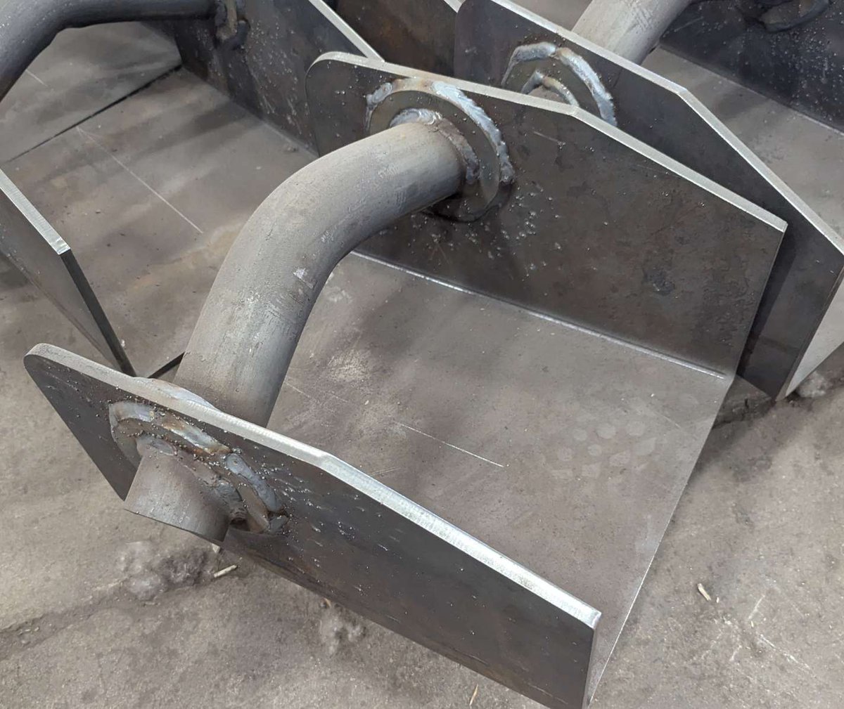 UOwosso's tweet photo. Do you need replacement parts for your containers? UHE can help. https://t.co/sA0qOI7cTP #rolloff #rolloffparts #aframe #uheowosso #uhe #universalhandlingequipment https://t.co/DpTDSp0YNO
