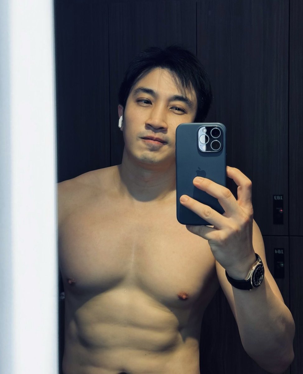 mango59537395's tweet photo. อยากตา👀เห���ือนพี่เขามาก ขอตื่นขึ้นมาหน้าเเบบนี้เลยได้มั้ย cupid รึ ขี้ปิด🦥 https://t.co/NDspQdvlKJ