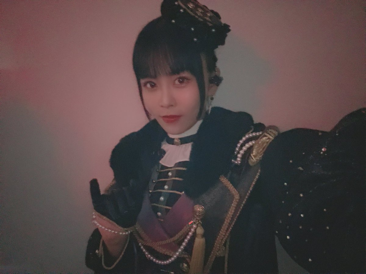 aibaaiai's tweet photo. 感谢大家最棒的声音！
时隔5年我们回到了上海。
并且这是我们第一次在海外的单独LIVE。
感谢大家与我们邂逅，
感谢大家喜欢上Roselia。
我们还会再进化，
一定还会再来与大家相见🌹
#Rosenchor
#バンドリ #Roselia https://t.co/CgXyTnnRW0