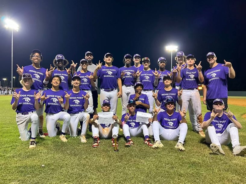 The Ridge Point incoming freshman (class of 2028) baseball team won the summer Mickey Mantle league, going undefeated.
The future of Panther baseball is bright!😎 #TheStandard
<a href="/RPHSBaseball/">Ridge Point Baseball</a>