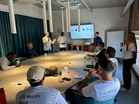 #BoMFBoston had an incredible Financial Empowerment workshop with Bank of America! They presented in both English and Spanish, making it accessible for all members. Huge thanks to Bank of America for their continued support!

#BackonMyFeet #FinancialEmpowerment