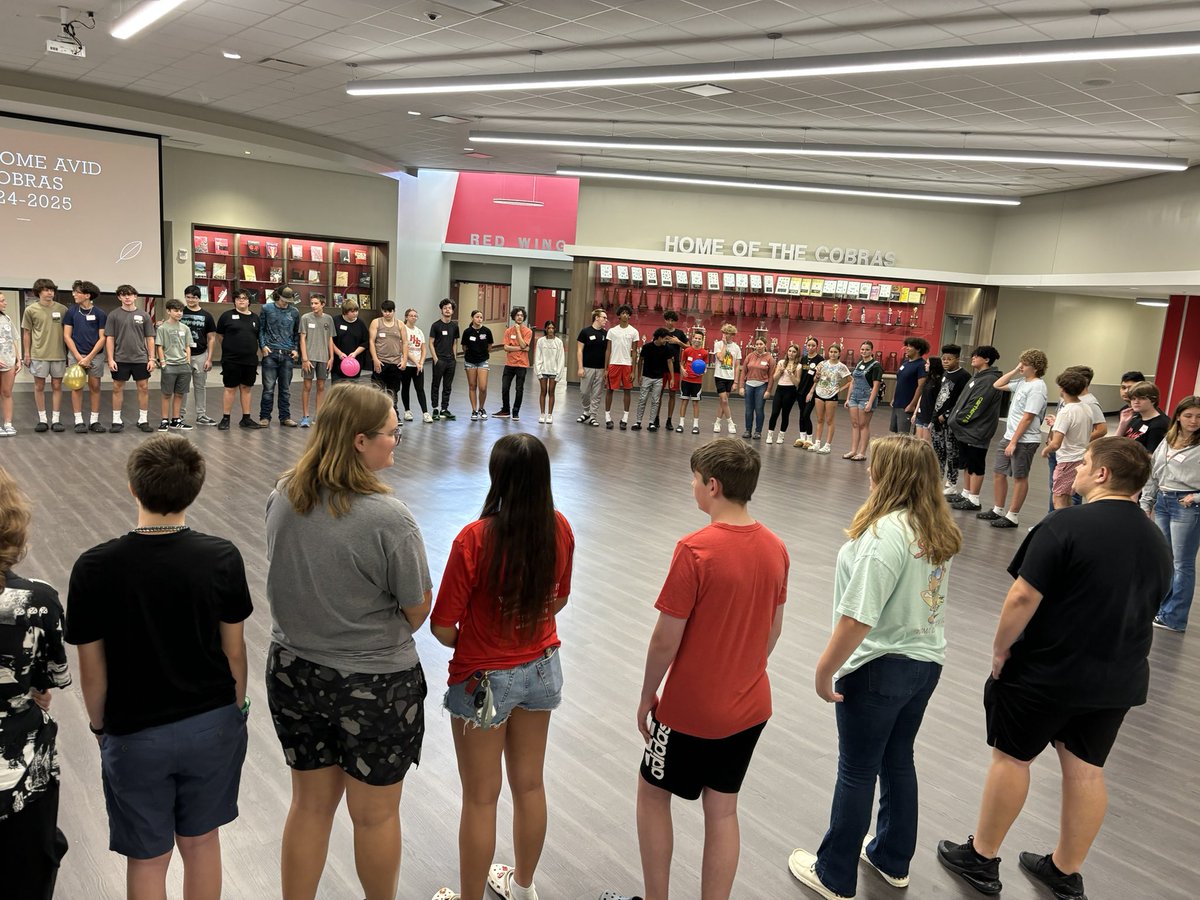 Great time at our Cambridge Kickoff. It’s going to be an amazing year!! <a href="/hhscobras/">Hudson High School</a>