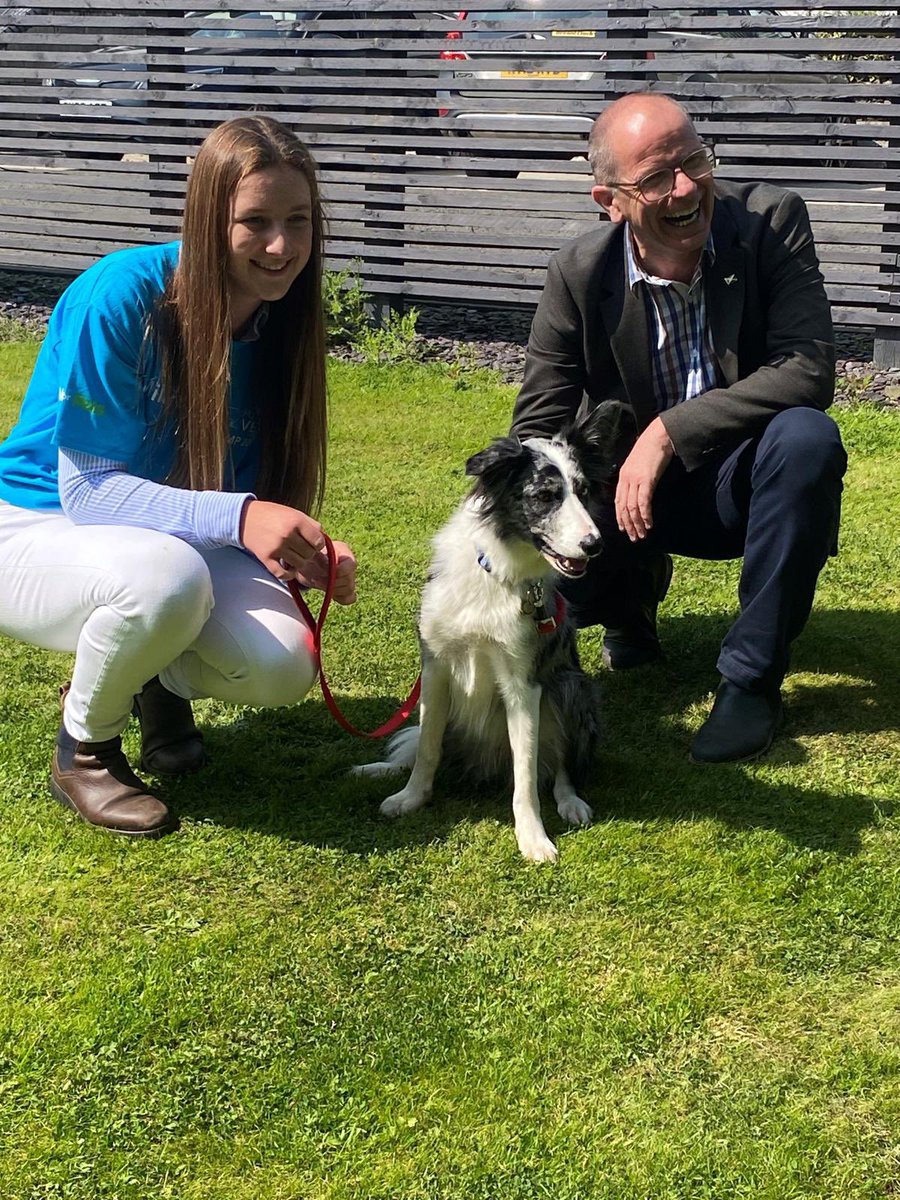 IslayEmma's tweet image. After the most amazing few days I am finally headed home on @CalMacFerries with @islaycountrygal after she attended the brilliant @future_vets_SCO 

Lovely to see my big boy @Cameron21380204 before he flies off to the USA and Canada for summer EMS tomorrow