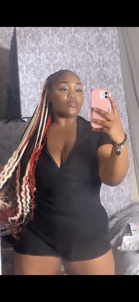 x_richell's tweet image. 🖤 🖤