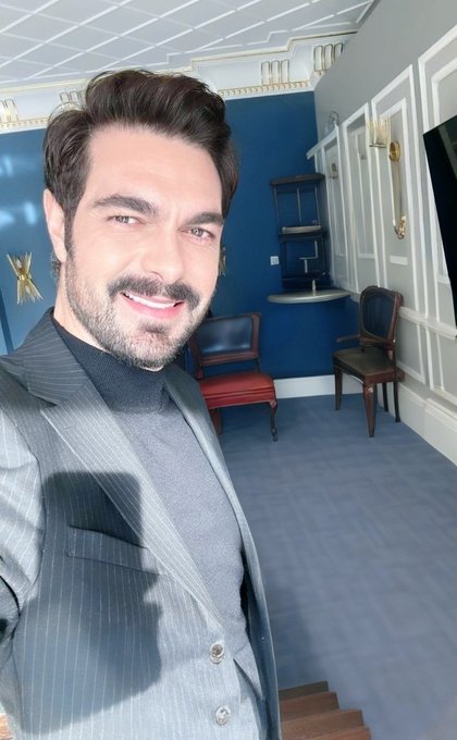 📍Mention Etkinliği  1️⃣

🎯 Hedef : 1000 Ment
                 Bol Rt Bol Fav 

✅ Etiket

HalilİbrahimCeyhan
#HalilİbrahimCeyhan