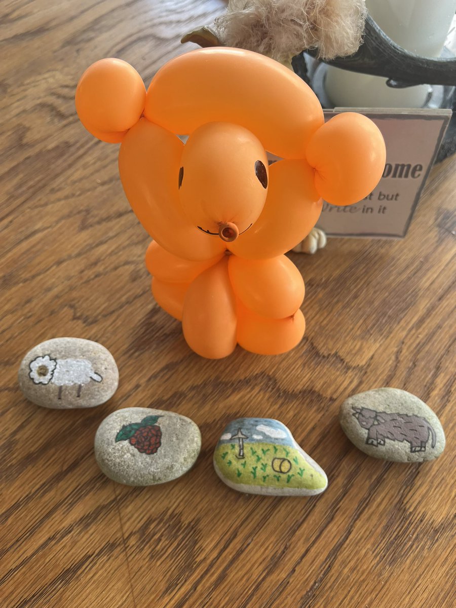 Arnbeg's tweet photo. Awww… just received these beautiful painted pebbles and Toots balloon portrait from my lovely young Farmstay guests 😍
How cute is this? 🥰
#arnbegfarmstayscotland #paintedpebbles #balloon #toots https://t.co/yiZ76skZ3t