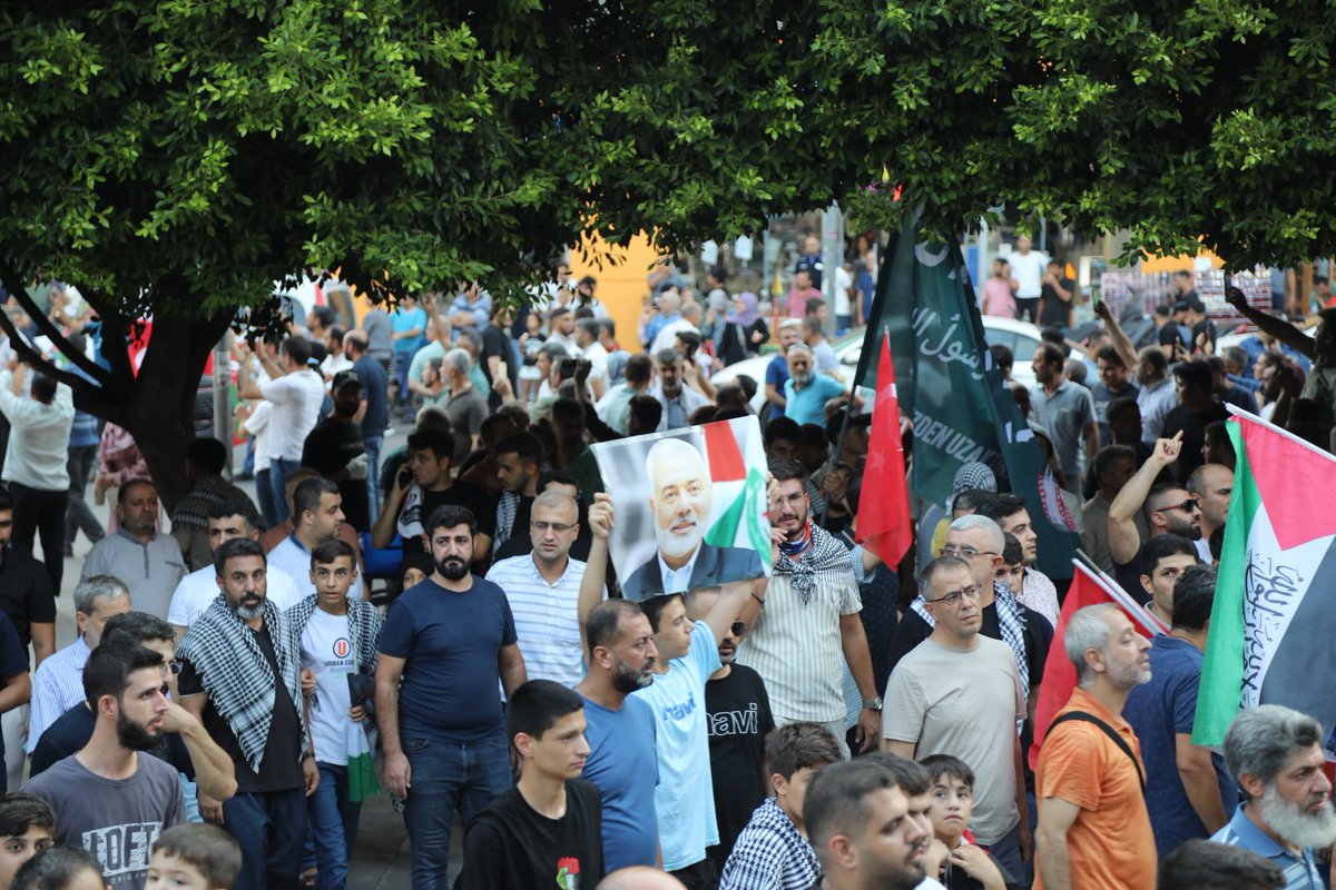 "Kim demiş her şeyin bitişi ölüm?
Destanlar yayılır mezarımızdan..." #MehmetAkifİnan

Bugün muhteşemdin #Adana

Öncü şehrimizin kahraman insanları bugün binlerce kişi ile şehit İsmail Haniye ve bütün şehitlerimizi anmak, onların yolunda ilerlediğini haykırmak için meydanlardaydı.