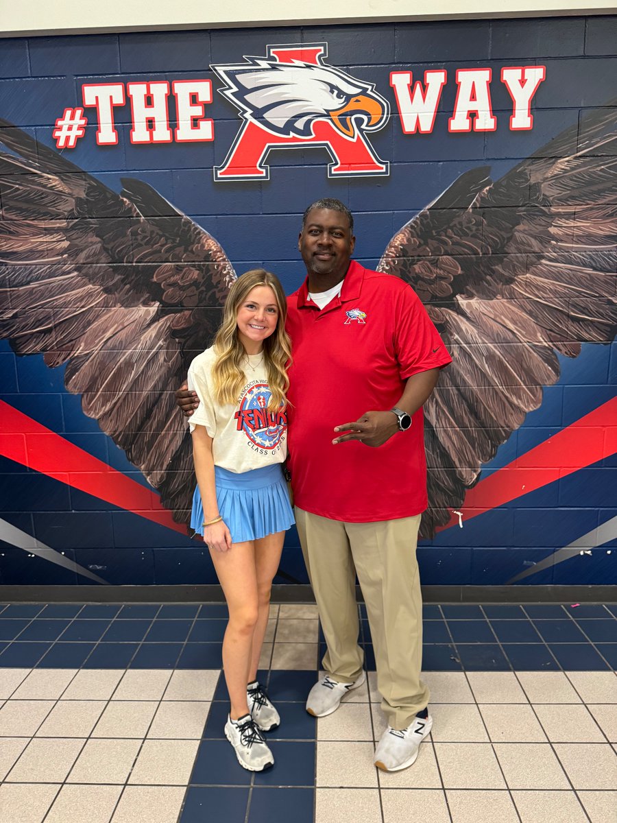 LSUlover4ever's tweet image. Senior Year for my Baby Girl! 2025! Go Beyond! ❤️🦅💙

@HumbleISD_AHS