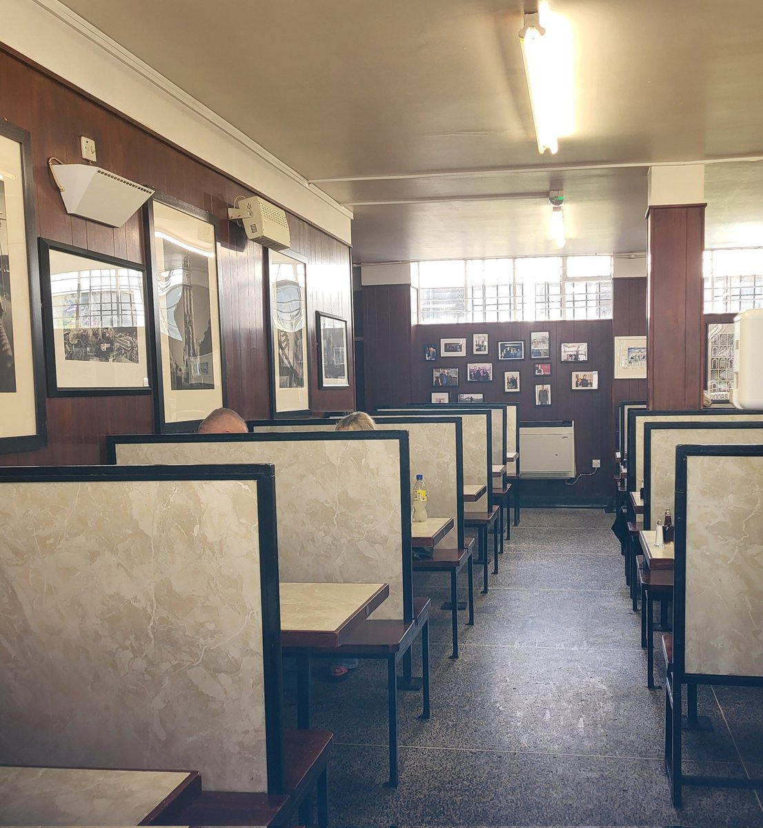 WeatherCee's tweet photo. There aren't too many times when I would openly admit that @TaggartJoel is right but on this occasion his taste is spot on #fishsupper #Belfast #JohnLongs https://t.co/qBYZXDQmtQ