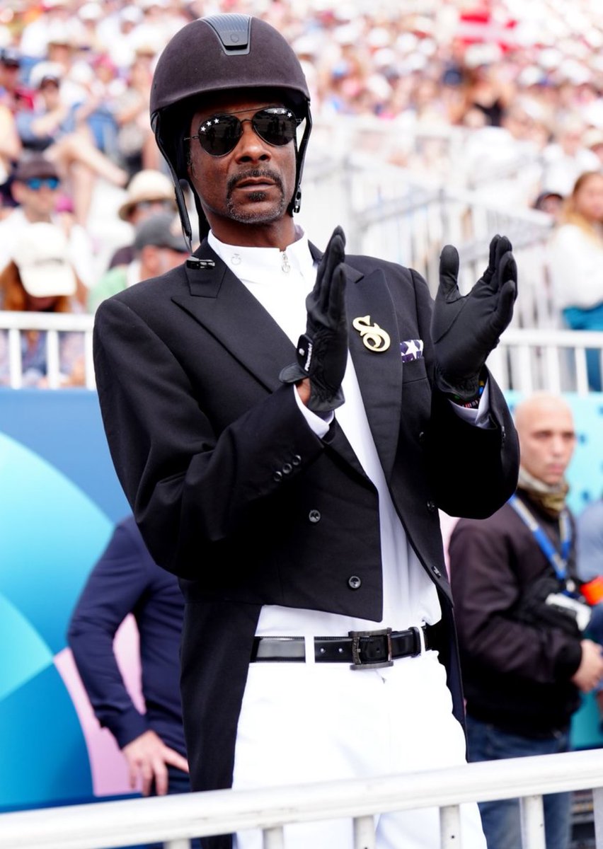 missgeog92's tweet photo. Snoop dogg at the olympics is an absolute vibe. https://t.co/UhD7cwhOoz