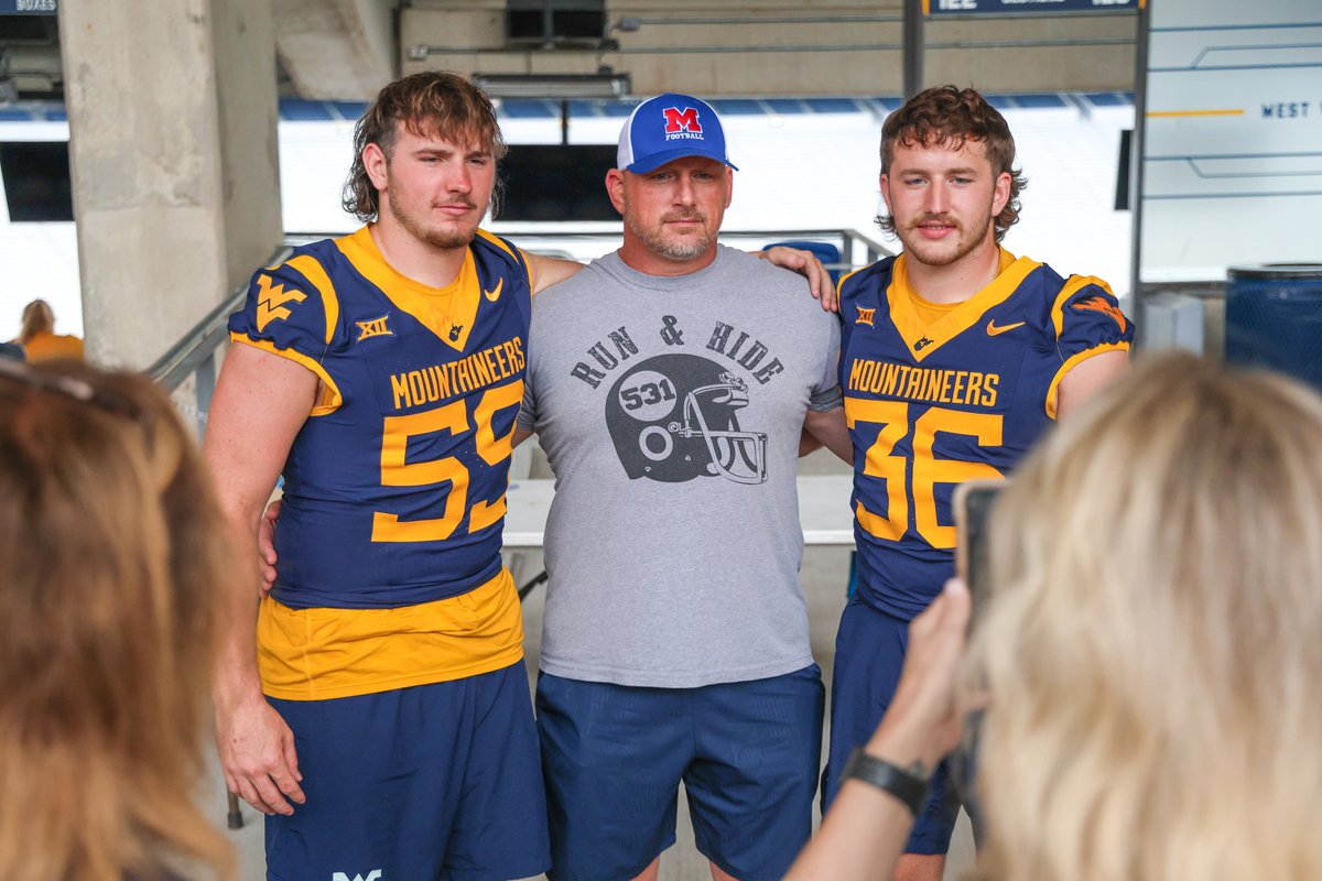 Photo gallery: WVU Football Fan Day:

wvmetronews.com/2024/08/03/pho…

(Photo gallery by Teran Malone)