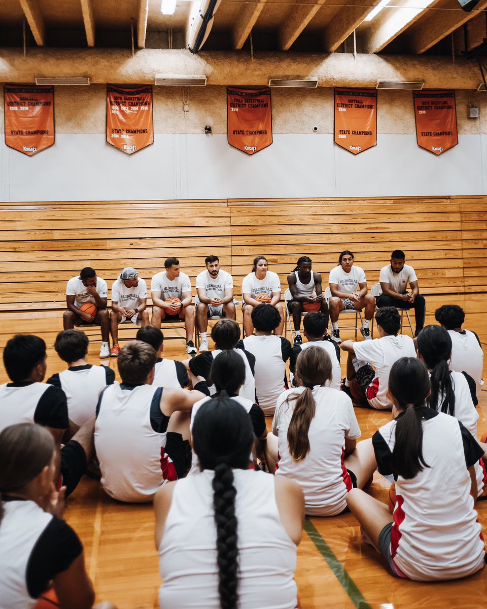 Bilingual Basketball tweet media