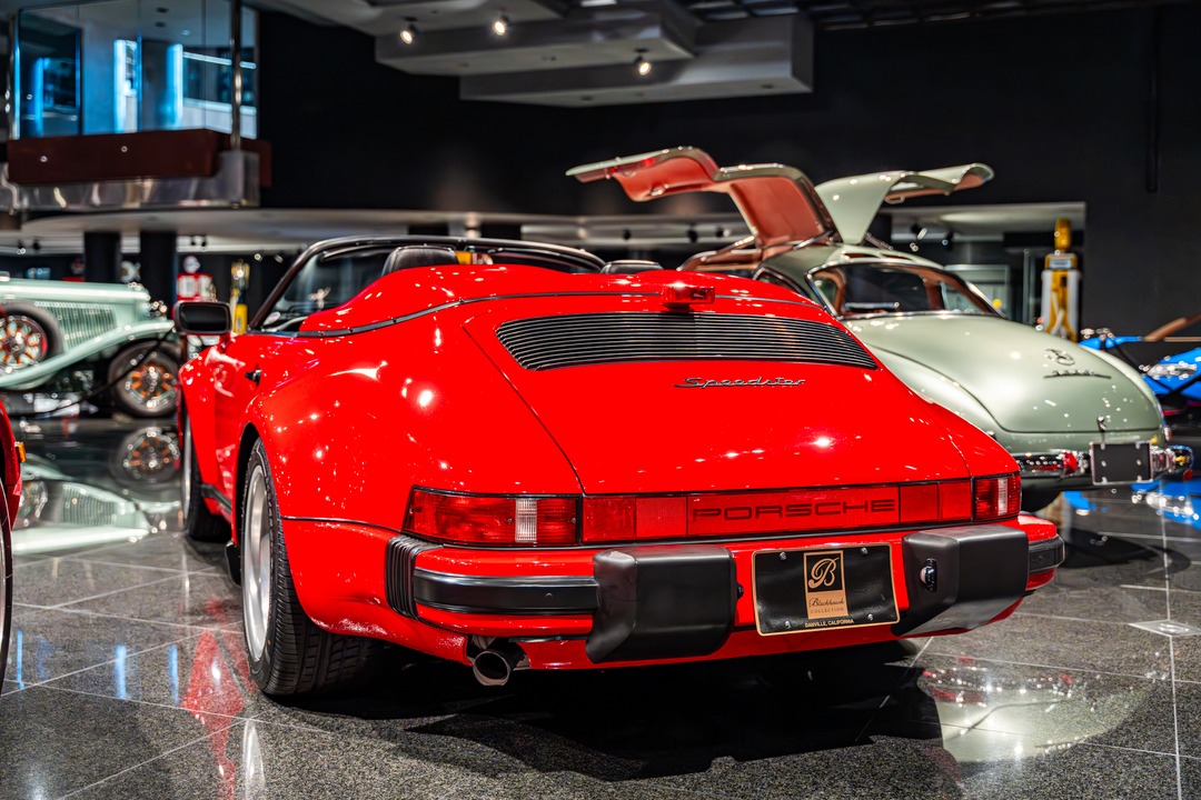 blackhawkmuseum's tweet image. 1989 Porsche 911 Speedster: Iconic 911 variant, tracing back to the 356 Speedster. Only 2,103 made, 802 for North America, 442 for California. A legend on road and track! #Porsche #911Speedster #CarHistory