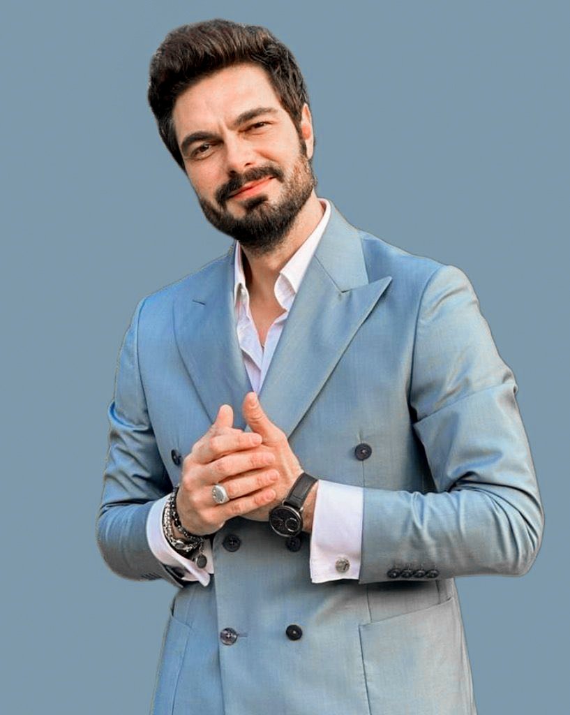 tam güldüğün yerde hayatım başlar

HalilİbrahimCeyhan  #HalilİbrahimCeyhan