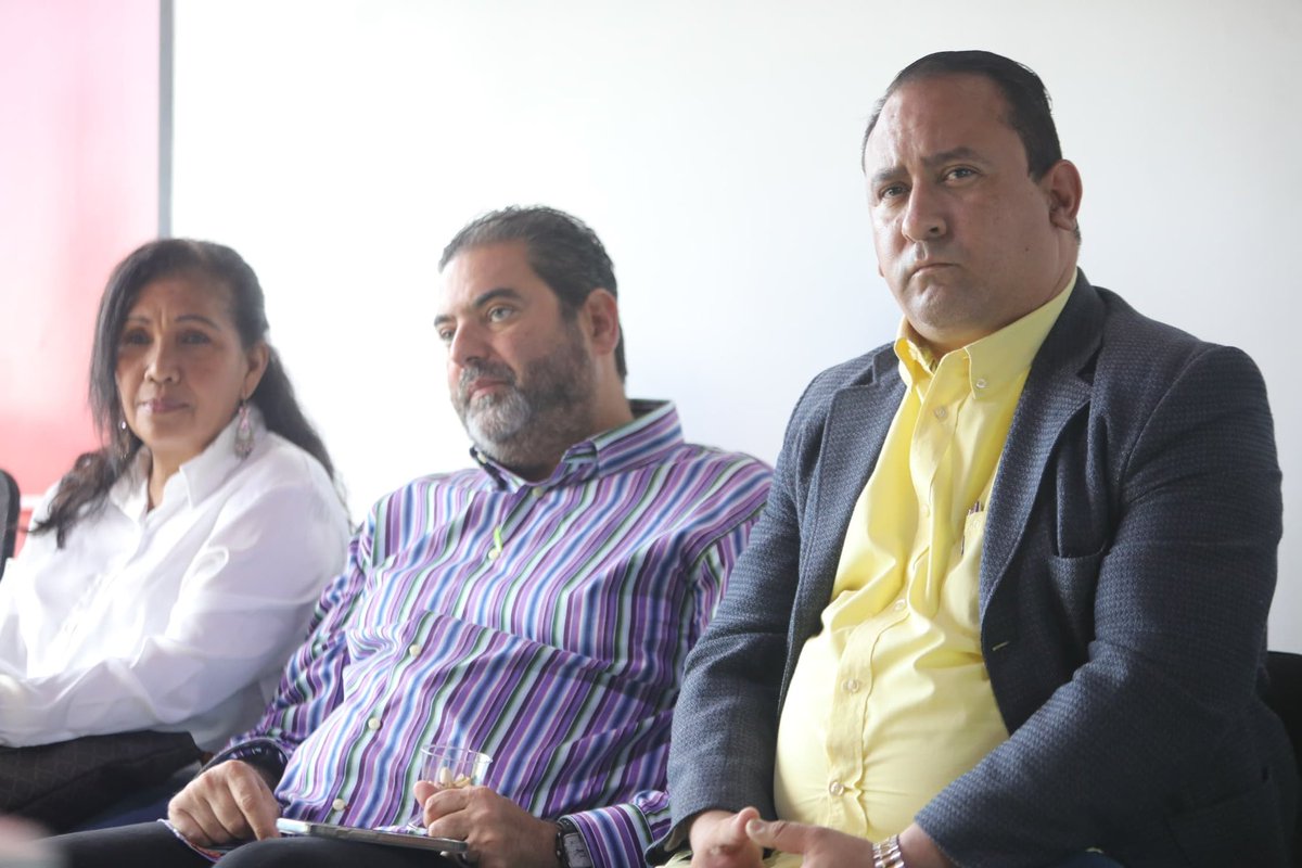 MijpVzla's tweet photo. Destacaron la Asociación Nacional de Supermercados y Automercados, Farmacéutico, Cárnico y Servicios en general, con la finalidad de afinar detalles en materia de resguardo y seguridad para el traslado de los diferentes rubros que integran este sector productivo. https://t.co/GMhf3uHkU0