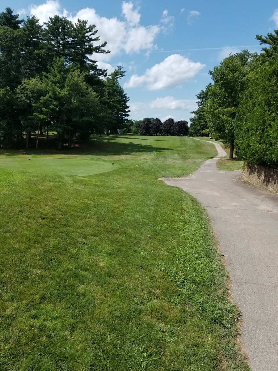 mikewichter's tweet photo. Par 4 10th at halifax. Dogleg left with the toughest green on the course. Subpar hole on an otherwise fantastic golf course @jpc19671 #golftalk #nevertoohot https://t.co/9TahK4wMZy