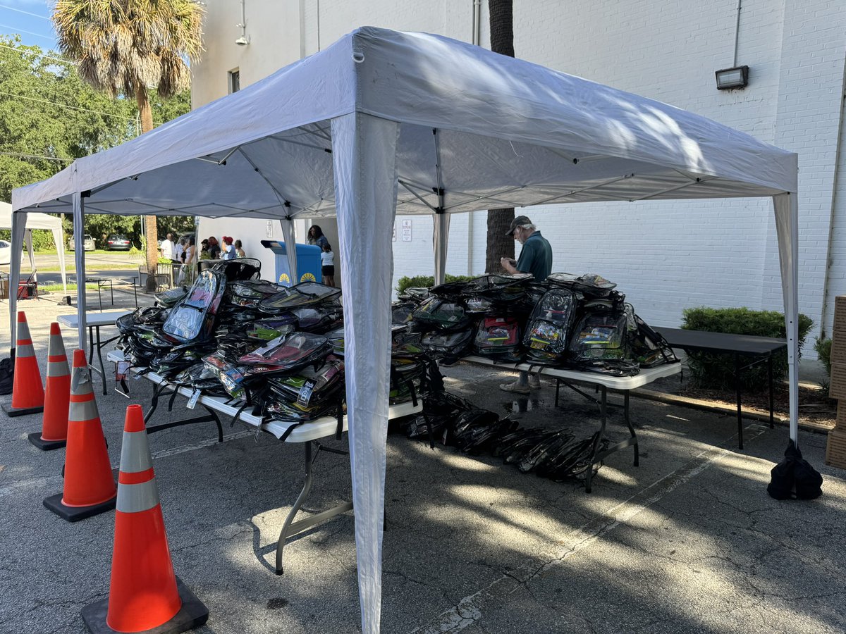 WalkOffJax's tweet photo. Glad to be a part of the 11th Annual Back 2 School Backpack Giveaway with the Friends of Brentwood Public Library! Happy to get involved through @AJHSSoftball! Great thing they are doing for the kids! https://t.co/5A19ymJLbs