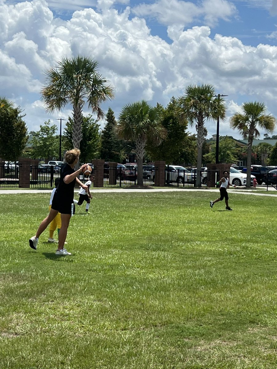 Jaden_c50's tweet photo. Summerville 8U 💪💪💪 https://t.co/MdtYfPyuLf
