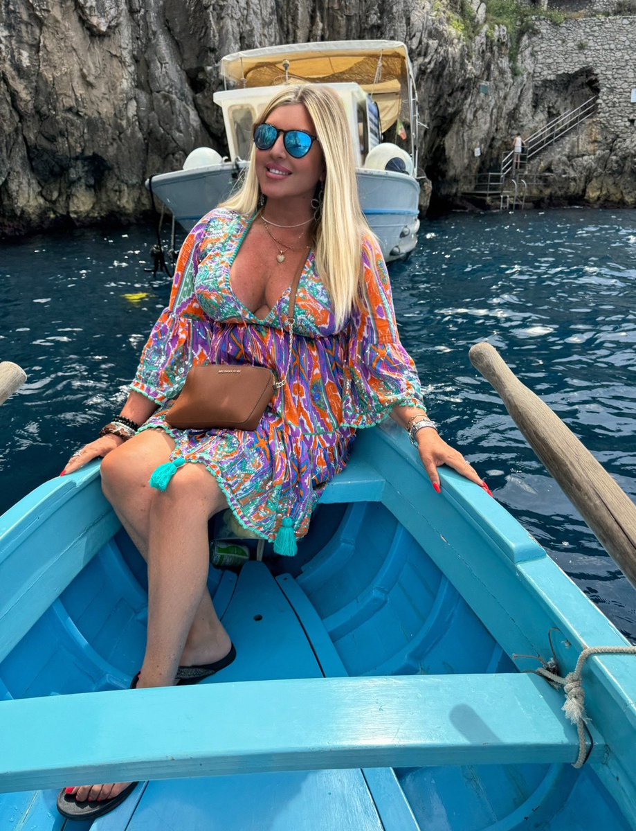 flavianabasta's tweet photo. In love…#Capri ❤️🫶❤️ https://t.co/Sna3bizAtV