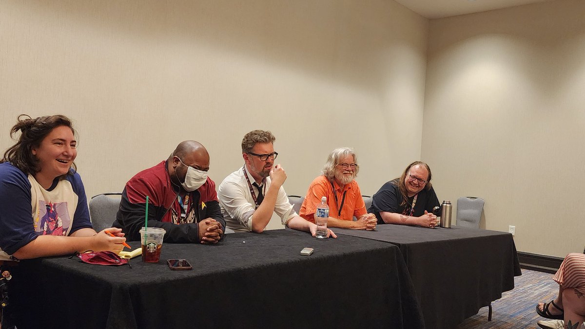 SNEAKERNET tweet media