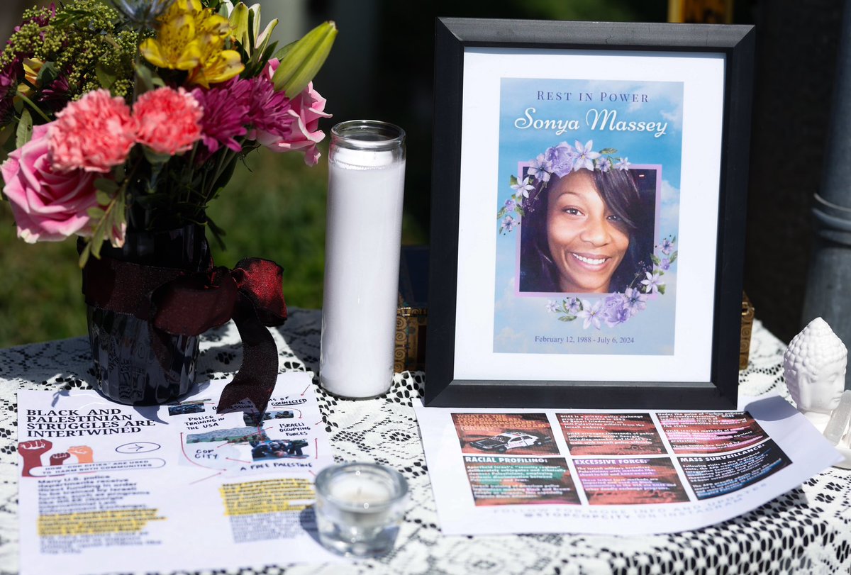 ocalaintifada's tweet photo. Today along with @pslnational Gainesville and members of the community, Ocala for Justice in Palestine honored the memory of Sonya Massey. Sonya’s death is not separate from the deaths of the now over a hundred thousand Palestinians who have been killed in the ongoing genocide. https://t.co/87AFy0tG4r