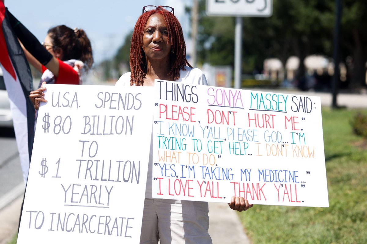 ocalaintifada's tweet photo. Today along with @pslnational Gainesville and members of the community, Ocala for Justice in Palestine honored the memory of Sonya Massey. Sonya’s death is not separate from the deaths of the now over a hundred thousand Palestinians who have been killed in the ongoing genocide. https://t.co/87AFy0tG4r