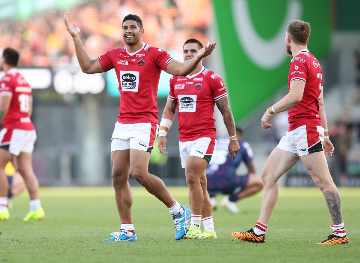 SalfordDevils's tweet photo. We think Nene enjoyed that one... 😅 https://t.co/A8DyK4SLFe