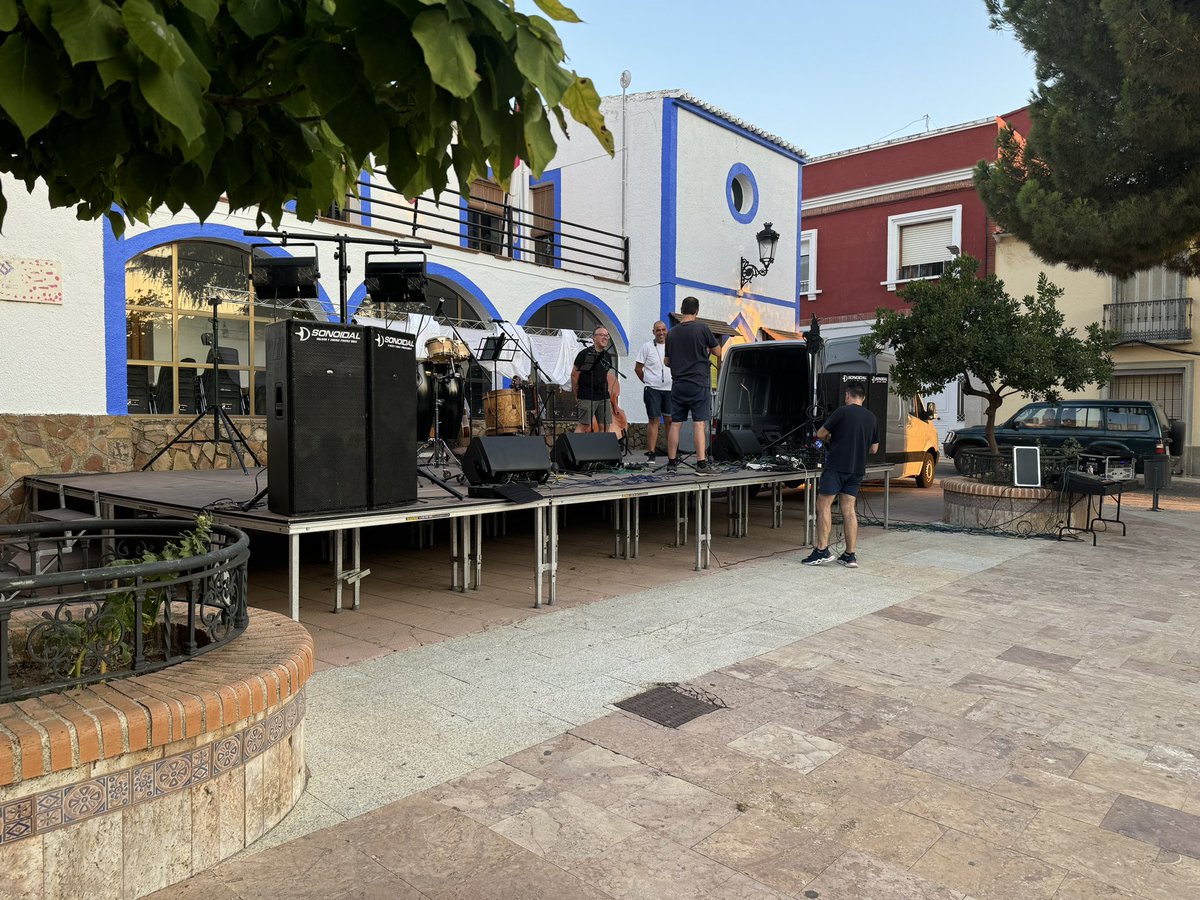 soncalson's tweet photo. ❗❗Todo preparado en #Brazatortas❗❗

❗OS ESPERAMOS ❗

#soncalson #ycomoesel #amistad #familia #música #boleros #hispanoamerica #zambas #cuba #argentina #ecuador #españa #paraguay #mexico #puertorico #chile #Perú #Venezuela https://t.co/8Ckzz5IH9y