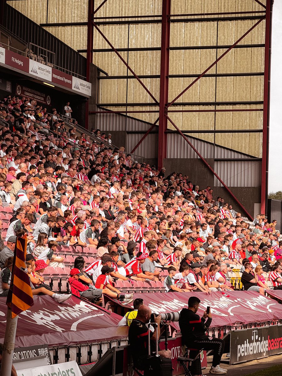 bcafctalhah's tweet photo. #SAFC 2-2 #OM

Good to be back at Valley Parade. Decent showing from both squads. 

Roll on the new season. 

#SAFCOM https://t.co/cqhT8eJzlw