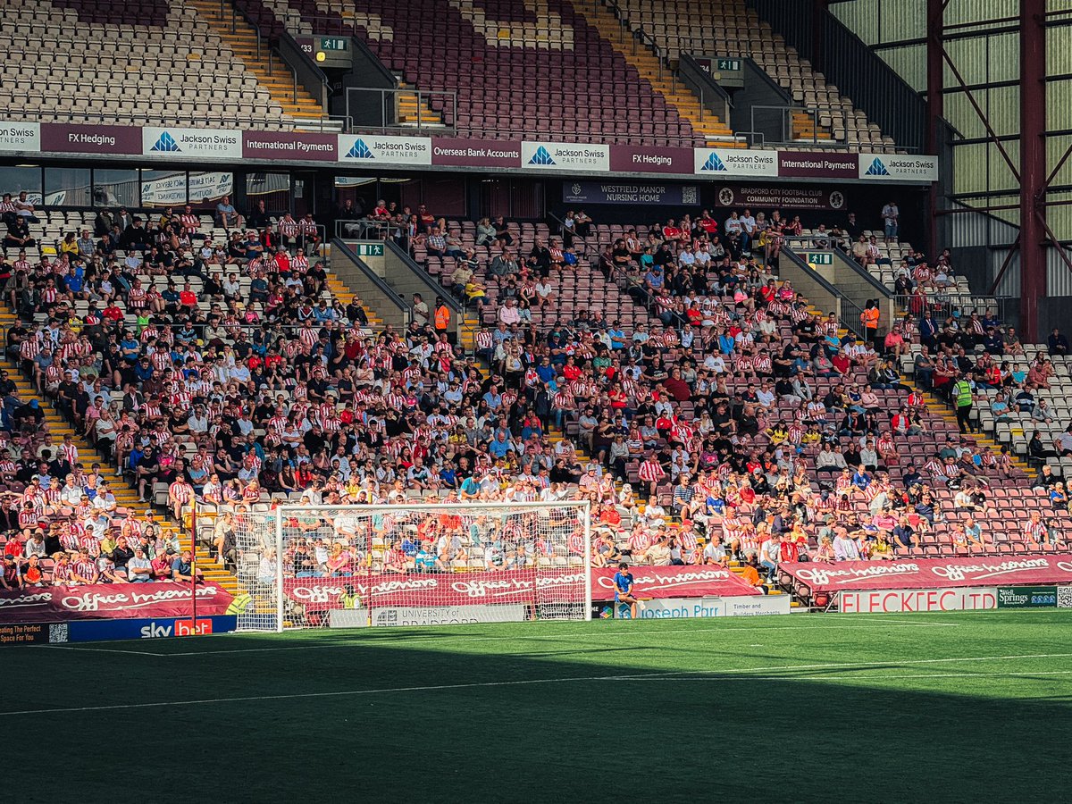 bcafctalhah's tweet photo. #SAFC 2-2 #OM

Good to be back at Valley Parade. Decent showing from both squads. 

Roll on the new season. 

#SAFCOM https://t.co/cqhT8eJzlw